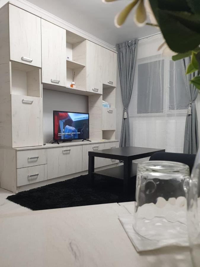 Lucky Apartment ปีเตช ภายนอก รูปภาพ
